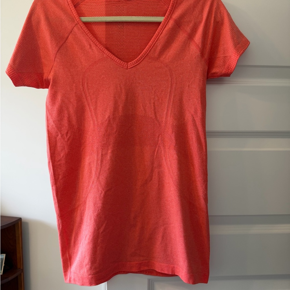 lululemon athletica Coral V-Neck Short Sleeve Tee